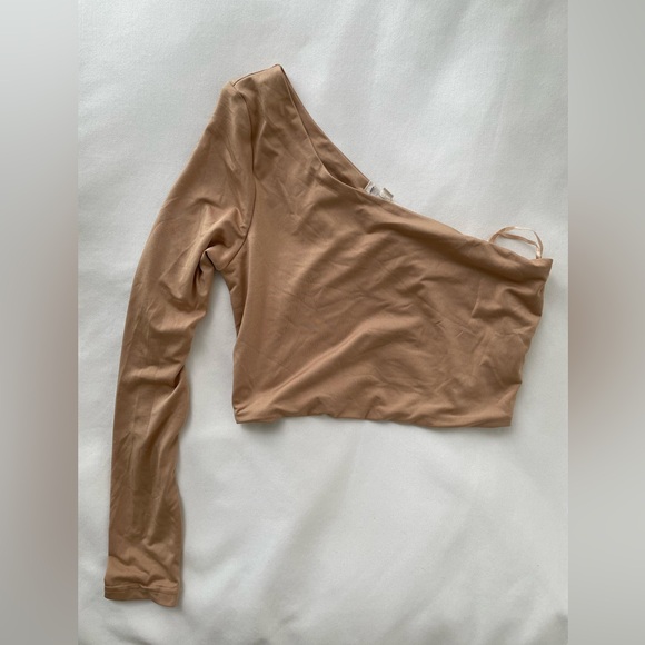 Beige One Shoulder Crop Top - size S - Picture 2 of 5
